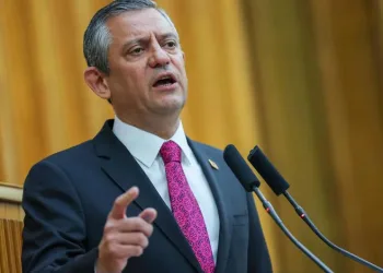 Özgür Özel’in sosyal medya hesabında dikkat çeken değişiklik!