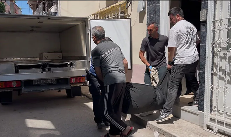Talihsiz adam merdivenlerde can verdi… Acılı annenin feryadı yürekleri dağladı