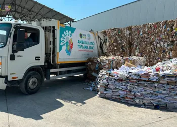 Bursa’da seyir halindeki tır alev topuna döndü
