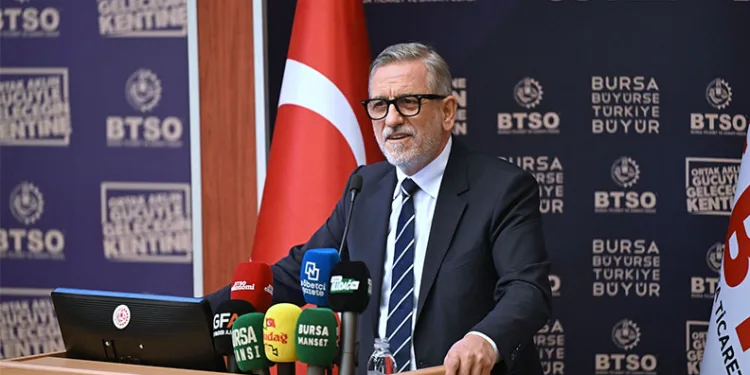 Karacabey’de otomobil sulama kanalına devrildi: 6 yaralı