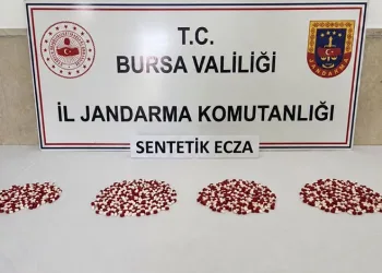 Bursa’da uyuşturucu operasyonu: Bin 98 adet sentetik ecza ele geçirildi