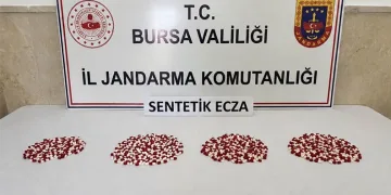 Bursa’da uyuşturucu operasyonu: Bin 98 adet sentetik ecza ele geçirildi