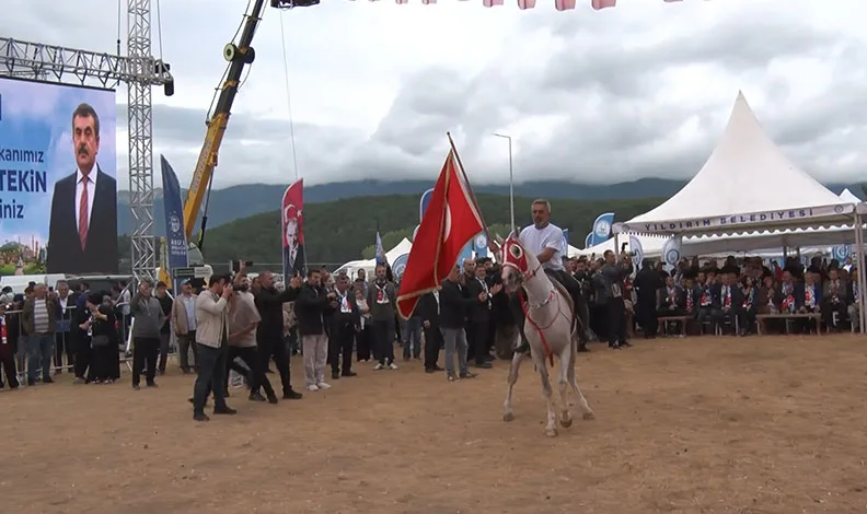 Milli Eğitim Bakanı Tekin Bursa’da Büyük Erzurum Yayla Şenliği’ne katıldı