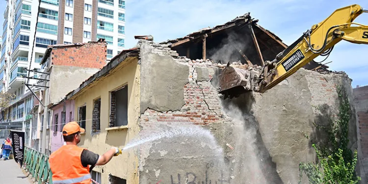 Ataevler Kapalı Pazar Alanı hizmete açıldı