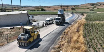 Karacabey ve Mustafakemalpaşa’da yollar yenileniyor