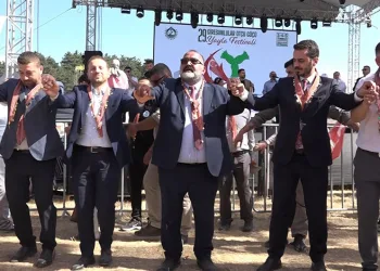 Türkiye’nin dört bir yanından gelen Giresunlular Bursa’da buluştu