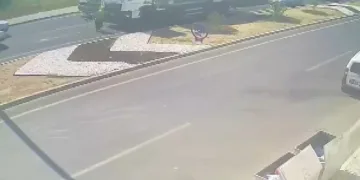 Beton mikserinin altında kaldı, kaza anı görüntüleri ortaya çıktı