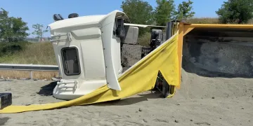 Beton mikserinin altında kaldı, kaza anı görüntüleri ortaya çıktı