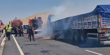 Ayvacık’ta araç yangını