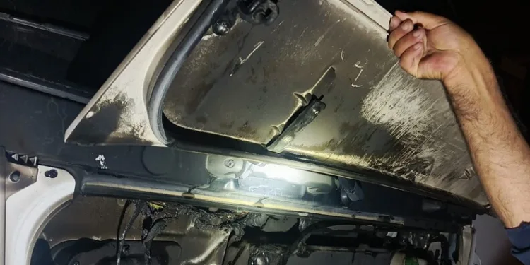 Hakkâri’de çöp sıkıştırma kamyonu yandı