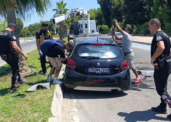 Hakkâri’de çöp sıkıştırma kamyonu yandı