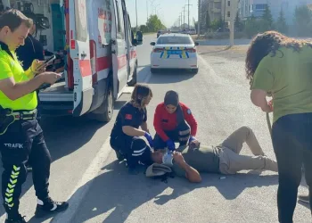 Hakkâri’de çöp sıkıştırma kamyonu yandı