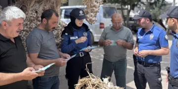 Hakkâri’de çöp sıkıştırma kamyonu yandı