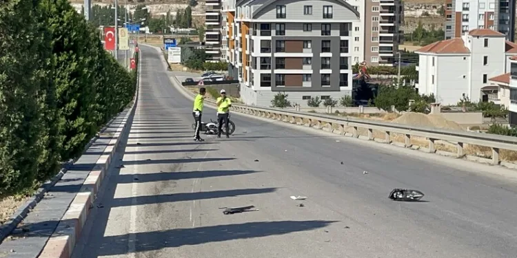 Samsun’da devrilen motosikletteki 2 kişi yaralandı