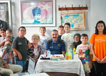 Samsun’da devrilen motosikletteki 2 kişi yaralandı