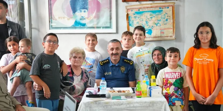 Samsun’da devrilen motosikletteki 2 kişi yaralandı