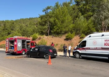 Samsun’da devrilen motosikletteki 2 kişi yaralandı