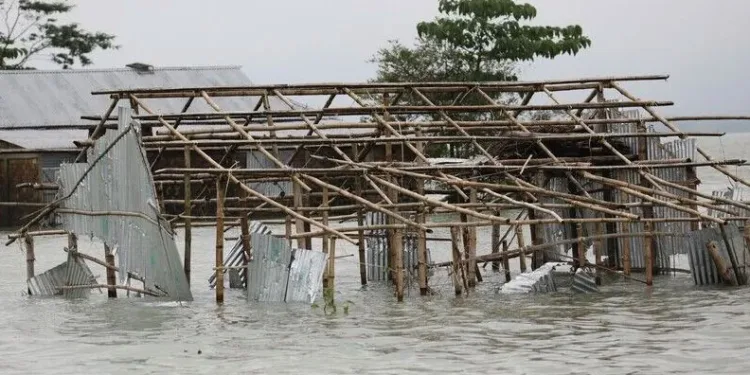 Bangladeş’te sel ve toprak kayması: 44 ölü