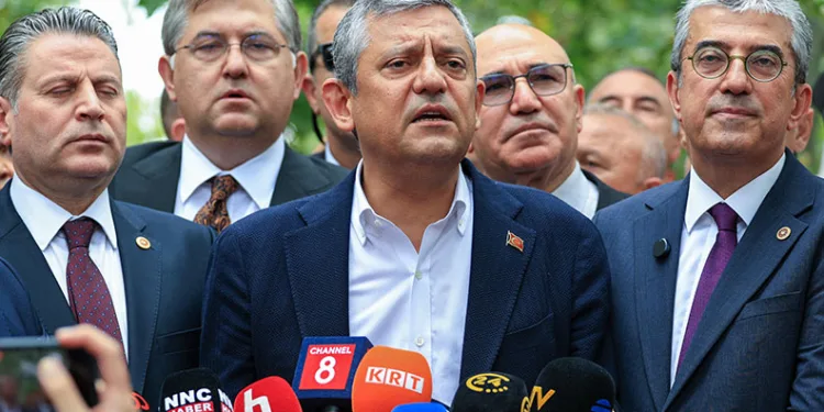 YENİ Parti ana muhalefet olarak ilk ve son kez bütçede