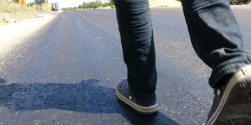 Adıyaman’da sıcak hava asfaltı eritti