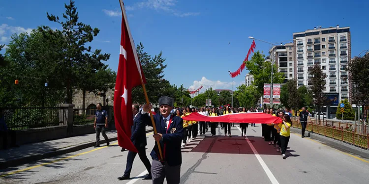 Atatürk’ün Erzurum’a gelişinin 107’nci yıl dönümü törenle kutlandı