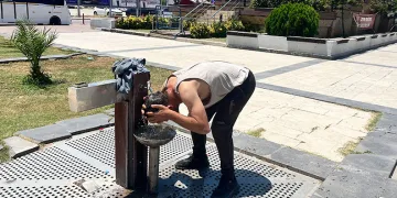 Adanalılardan Avrupalılara sıcaklık tepkisi: “Ne Fransa ne de Almanya bu kadar sıcak değil”