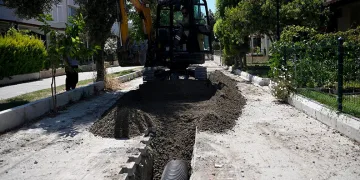 Kuşadası’nda 294 metrelik yağmur suyu hattı çalışması başladı