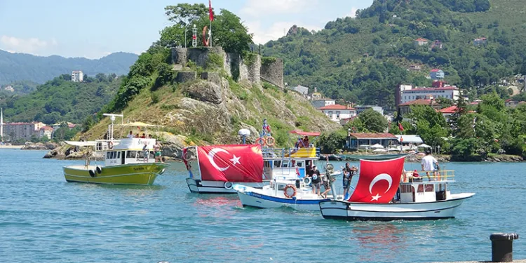 Kabotaj Bayramı Tirebolu’da renkli görüntülere sahne oldu