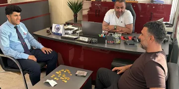 4 buçuk milyon TL değerindeki altın ve çeki sahibine ulaştırdı