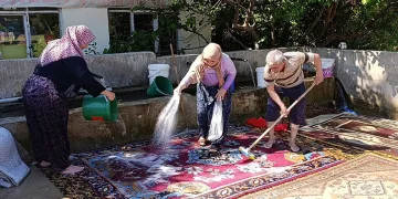 Yozgat’ta geleneksel halı yıkama mesaisi başladı