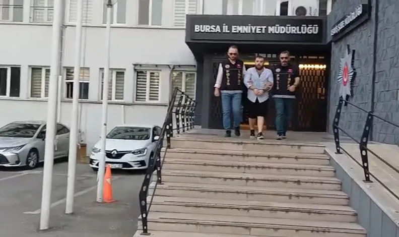 17 yıl hapis cezasıyla aranıyordu, bahçede saklanırken yakalandı