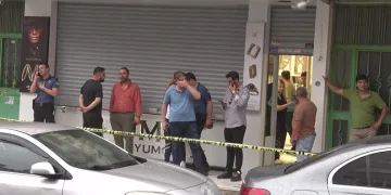 Maltepe’de silahlı kuyumcu soygunu