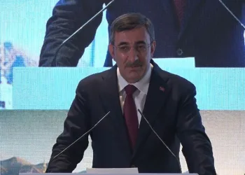 “Türkiye’nin Pakistan’daki doğrudan yatırımları 2 milyar doları aşmıştır”
