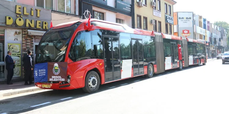 Bursa’nın metrobüsü ilk kez İnegöl’de görücüye çıktı