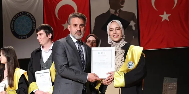 Şahin Biba’dan genç mimarlara tavsiyeler