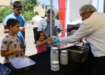 Aşure geleneği Şirinevler’de yaşatıldı