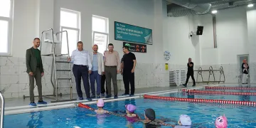 İznik Belediyesi yaz yüzme kursları 506 öğrenciyle başladı