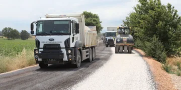 Büyükşehir, Nilüfer’de yolları yeniliyor