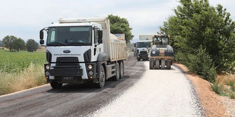 Büyükşehir, Nilüfer’de yolları yeniliyor