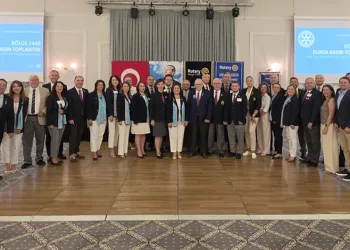 Rotary 2440’da yeni dönem başladı