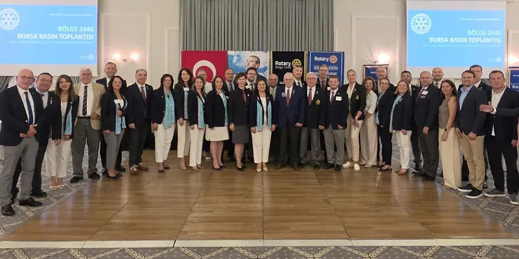 Rotary 2440’da yeni dönem başladı