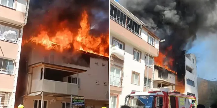 Bursa’da 3 katlı binanın çatısı alevlere teslim oldu