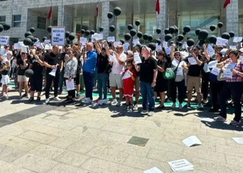 Atış Yapı mağdurlarından açıklama: “Bedelini vatandaş ödüyor”