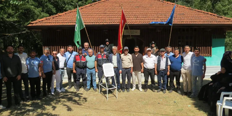 Tarihi Seferışıklar Köyü’nde geleneksel Gözcü Mahmut Türbesi Mevlidi düzenlendi