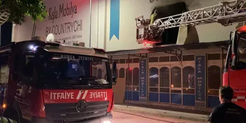 Mobilya fabrikasında korkutan yangın
