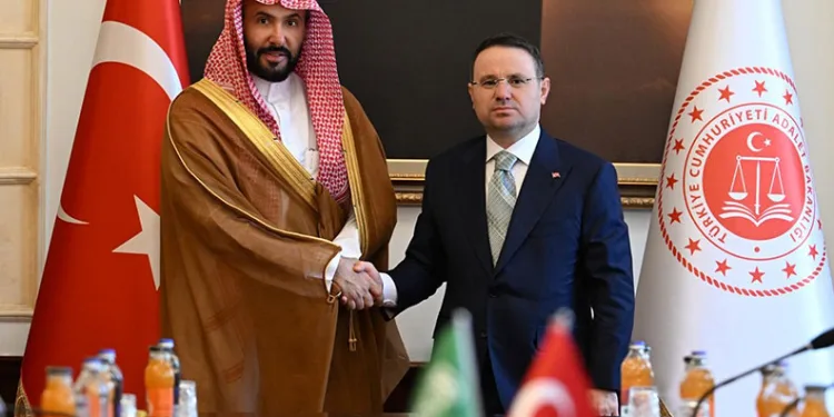 Adalet Bakanı Gürlek, Suudi mevkidaşı Al Smani ile bir araya geldi