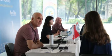 İnegöl Belediyesi’nden öğrencilere ücretsiz YKS tercih danışmanlığı