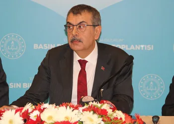 “2013 yılından itibaren Erzurum’da 187 okul yaptık”