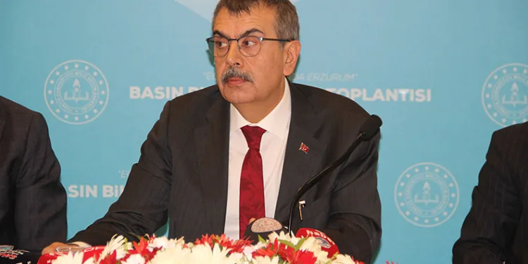 “2013 yılından itibaren Erzurum’da 187 okul yaptık”