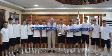 Başkan Aydın Şampiyon Gençleri Ağırladı